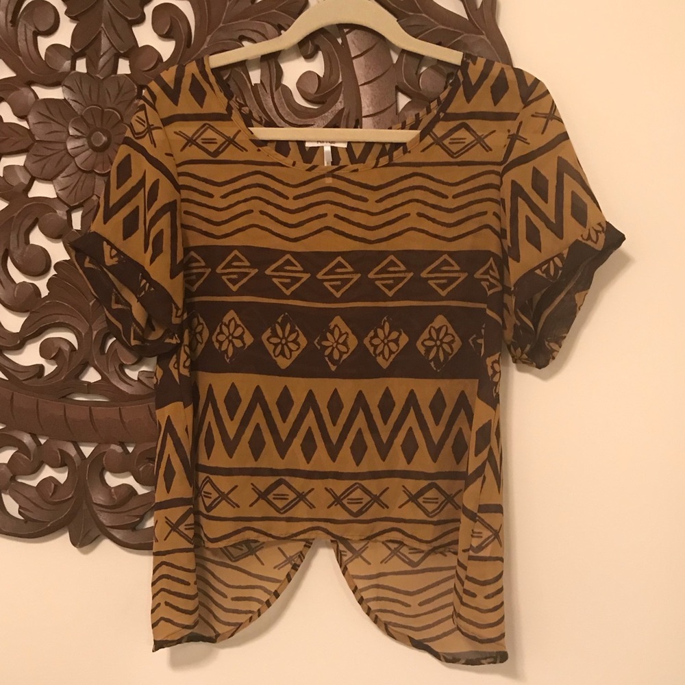 Kirra tan and brown blouse size medium